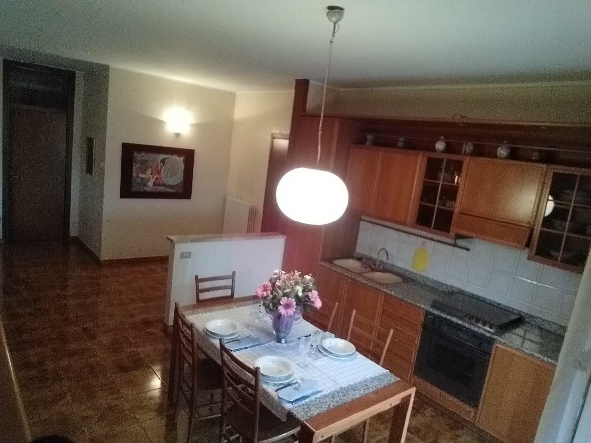 Apartament Casa Vacanze Niko Ap Cir Cni00247 Sirmione Buitenkant foto