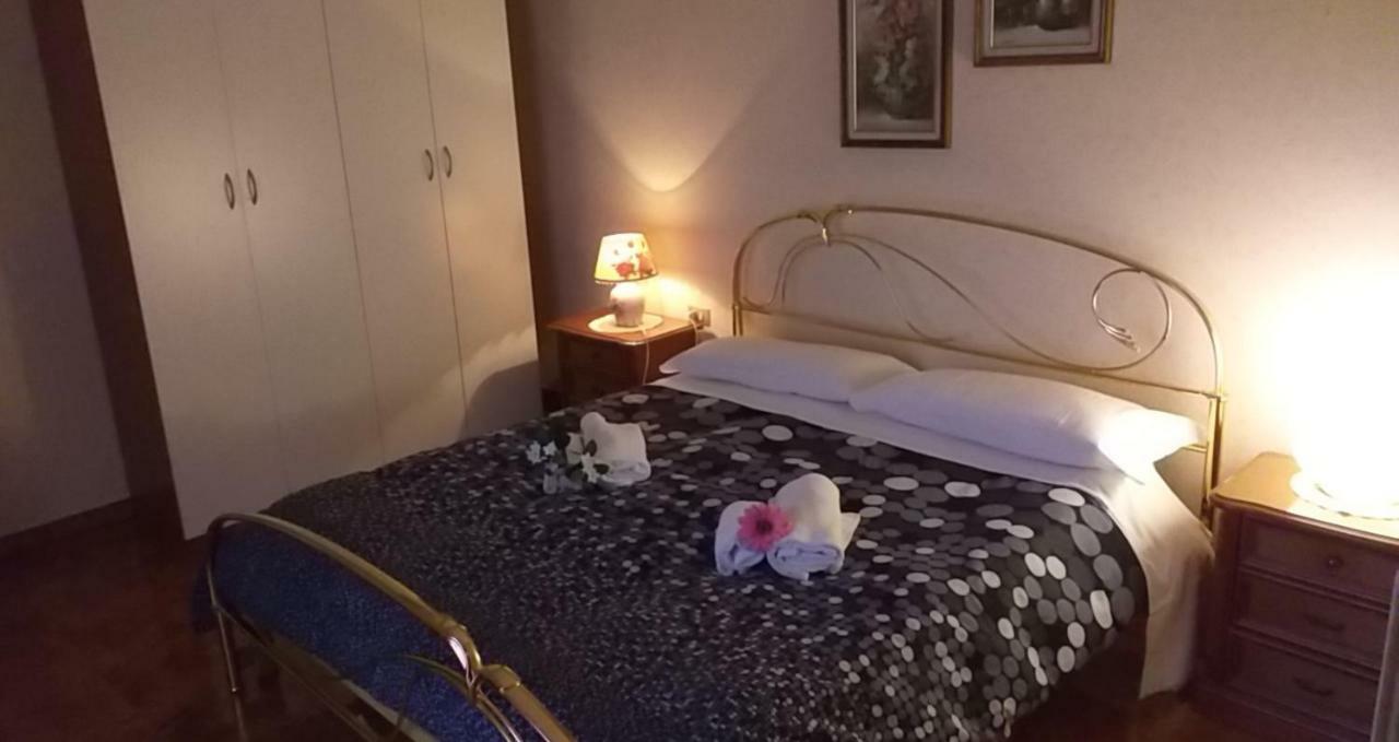 Apartament Casa Vacanze Niko Ap Cir Cni00247 Sirmione Buitenkant foto
